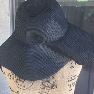 New black Beach hat NEW   NO TAGS